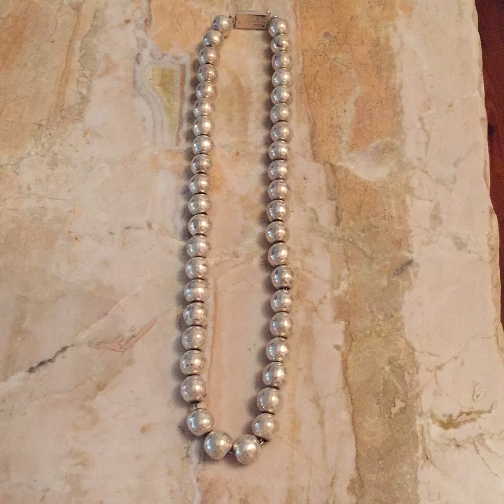 Beautiful Mexican silver necklace. 18”